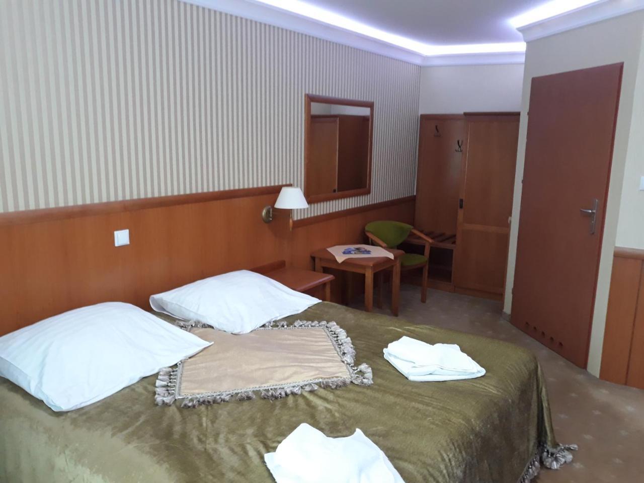 بيشتنا Hotel Imperium المظهر الخارجي الصورة
