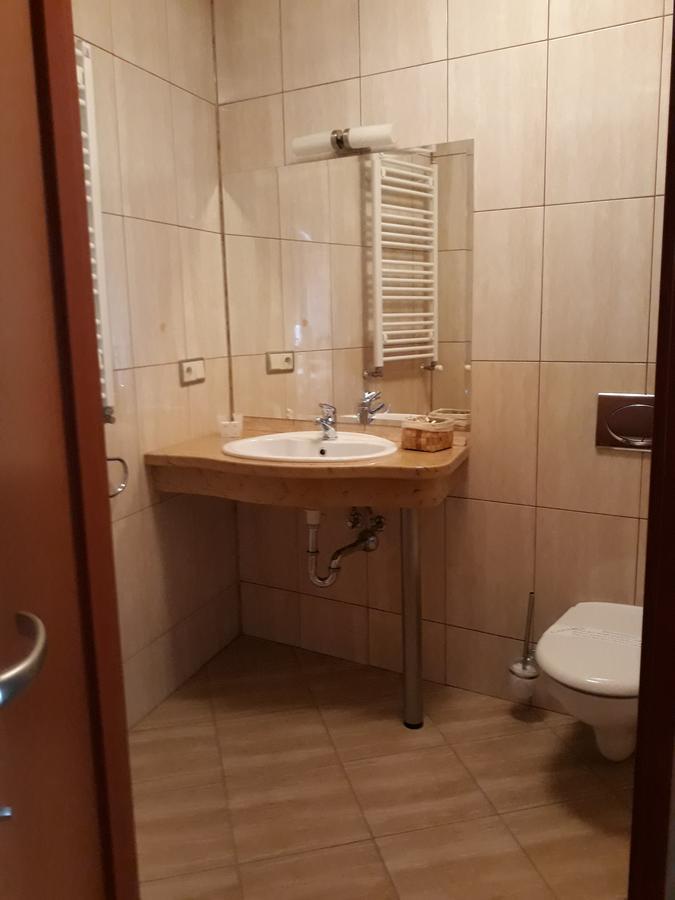 بيشتنا Hotel Imperium المظهر الخارجي الصورة